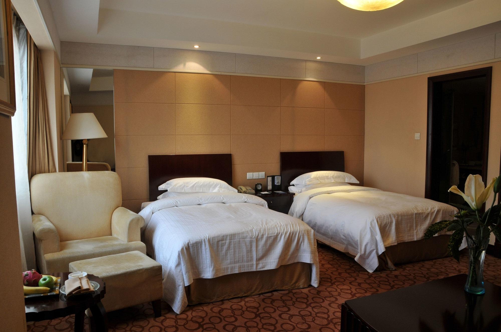 Jing An Hotel 4*